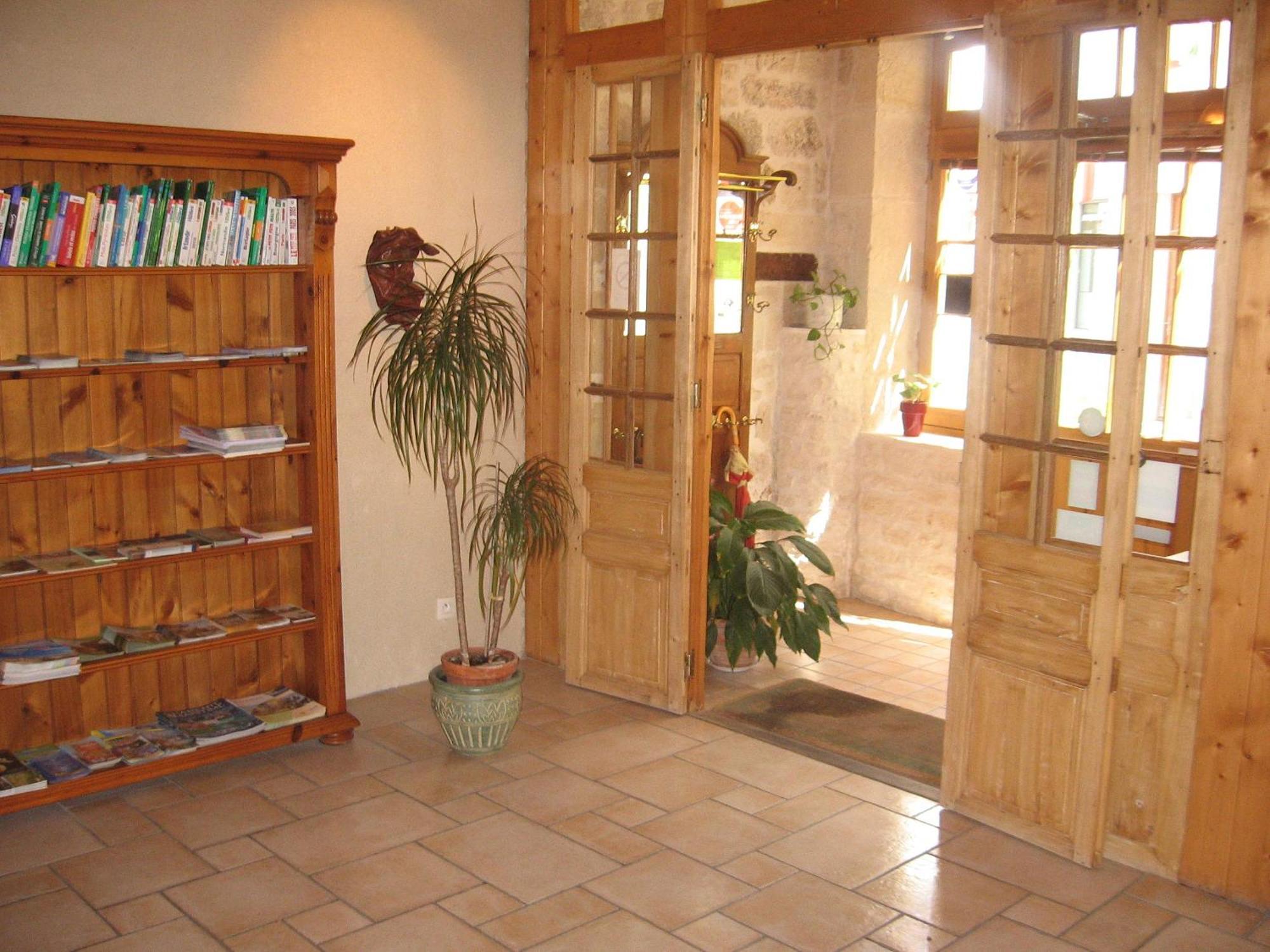 Hotel Du Donjon Aulnay  Ngoại thất bức ảnh