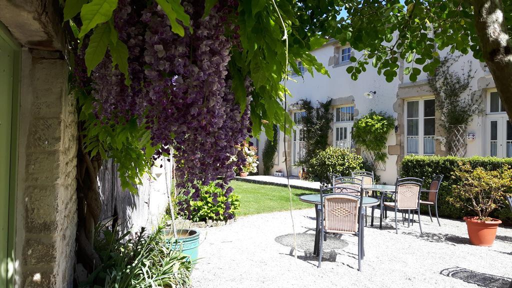 Hotel Du Donjon Aulnay  Ngoại thất bức ảnh