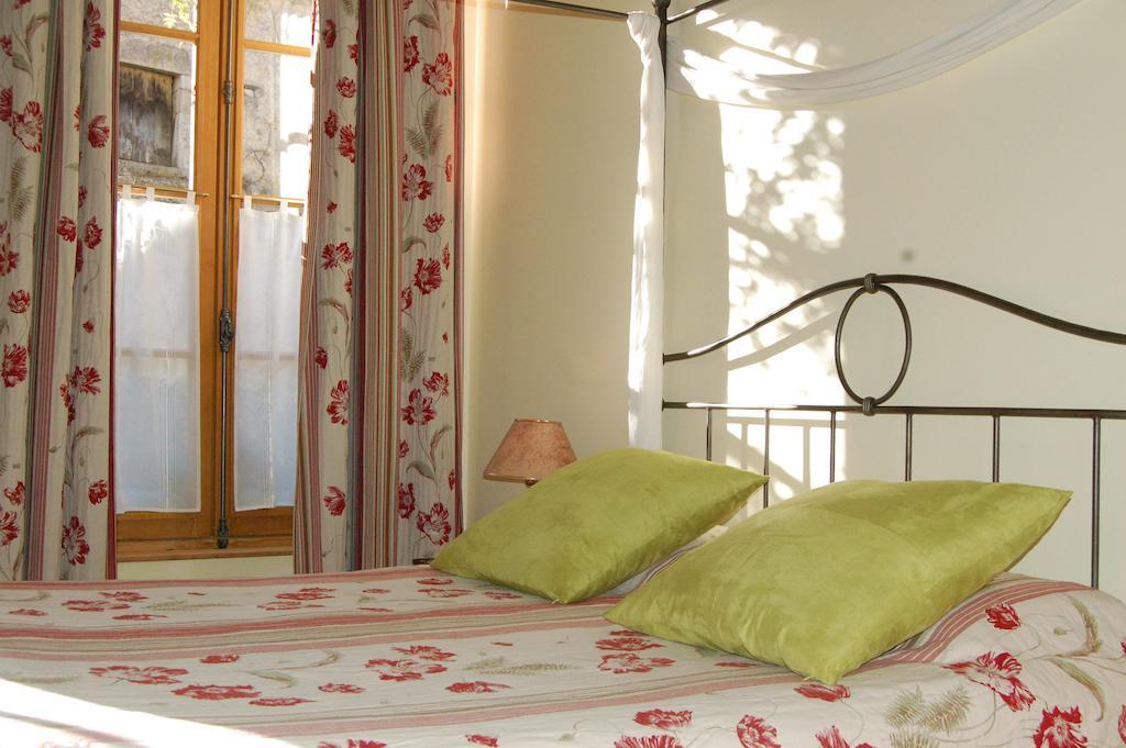 Hotel Du Donjon Aulnay  Phòng bức ảnh