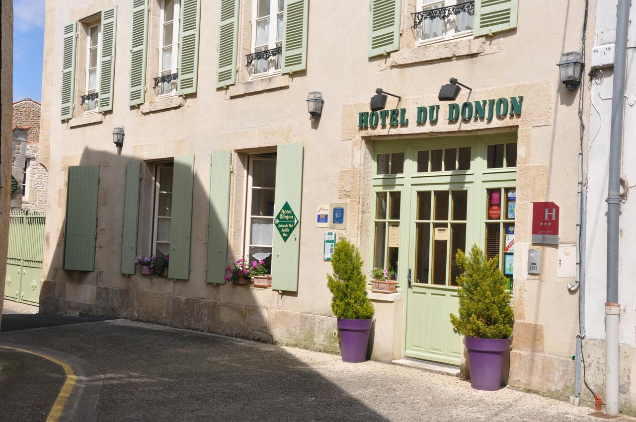 Hotel Du Donjon Aulnay  Ngoại thất bức ảnh