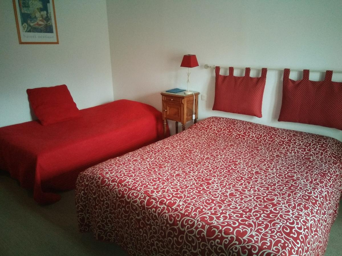 Hotel Du Donjon Aulnay  Ngoại thất bức ảnh