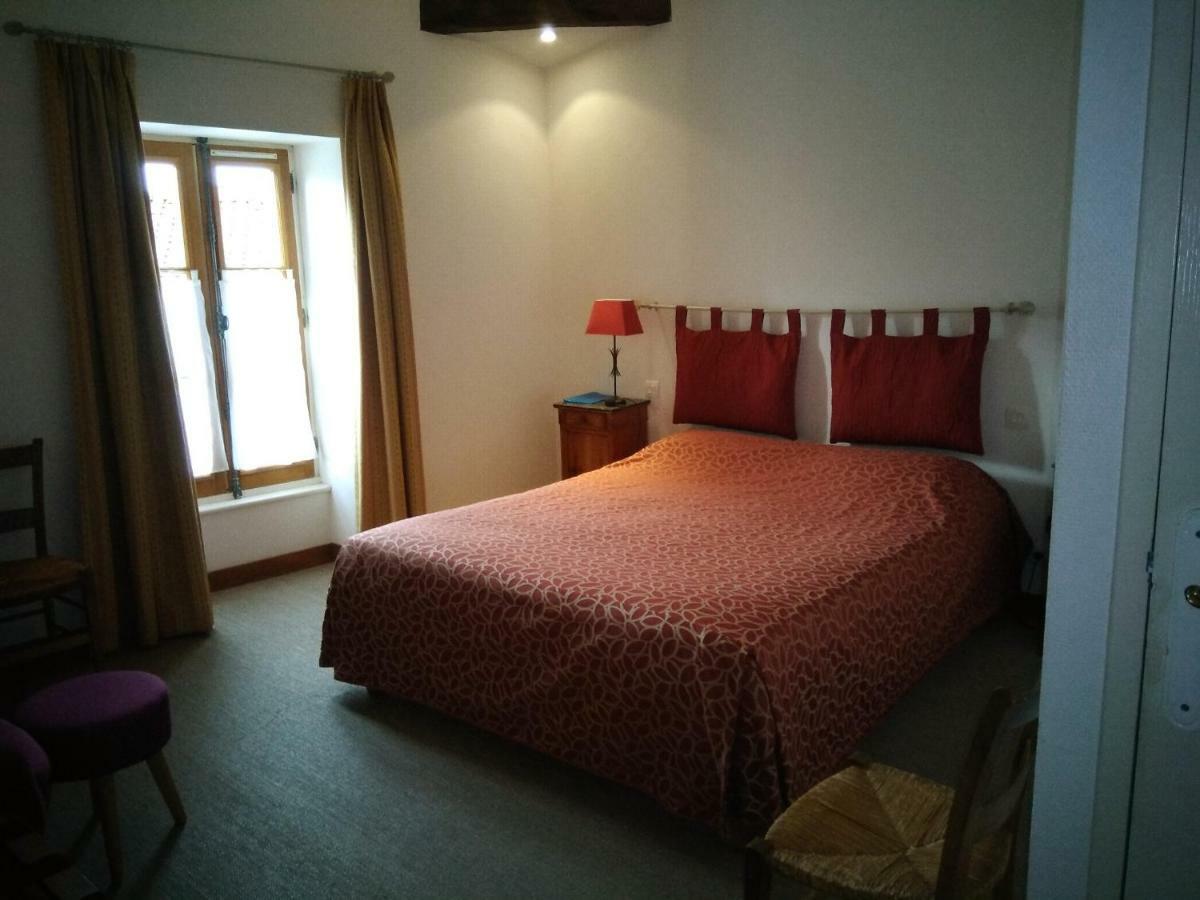 Hotel Du Donjon Aulnay  Ngoại thất bức ảnh